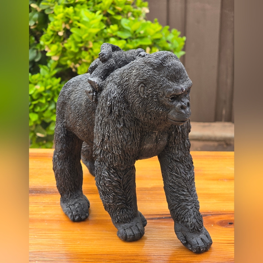 United Design Coep. (Amimal Classic) Black Gorilla Figurine